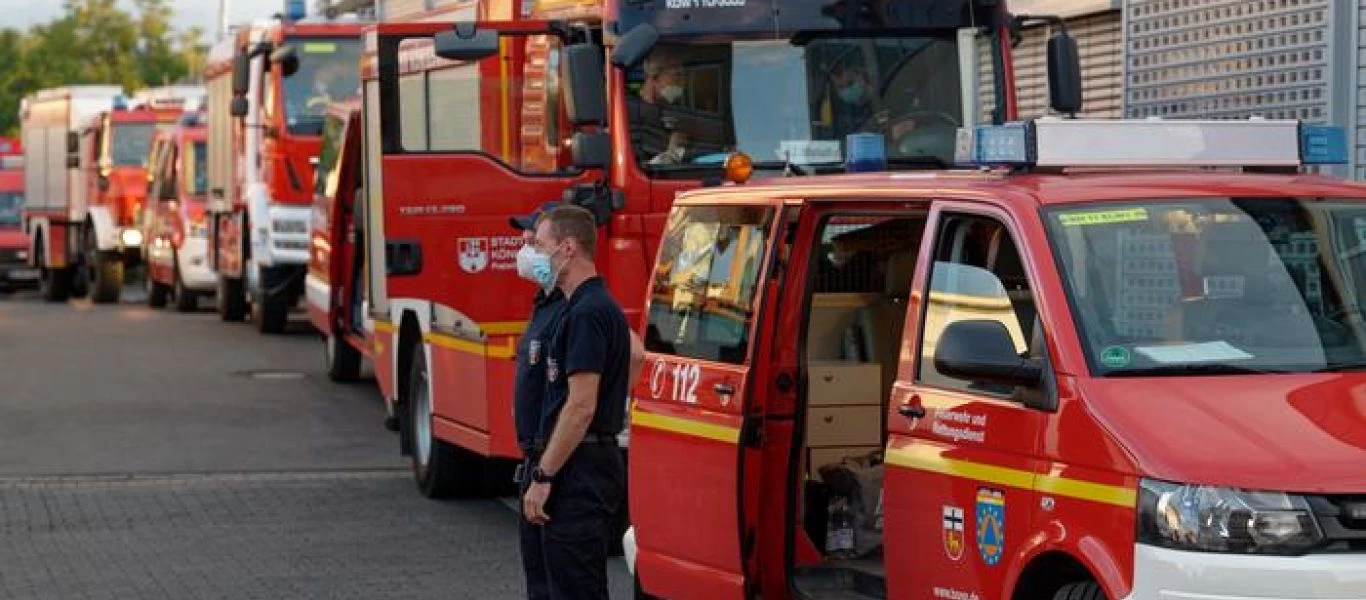 Παρίσι: Μεγάλη φωτιά ξέσπασε κοντά στην Εθνική Βιβλιοθήκη - Διακόπηκε η κυκλοφορία (βίντεο)